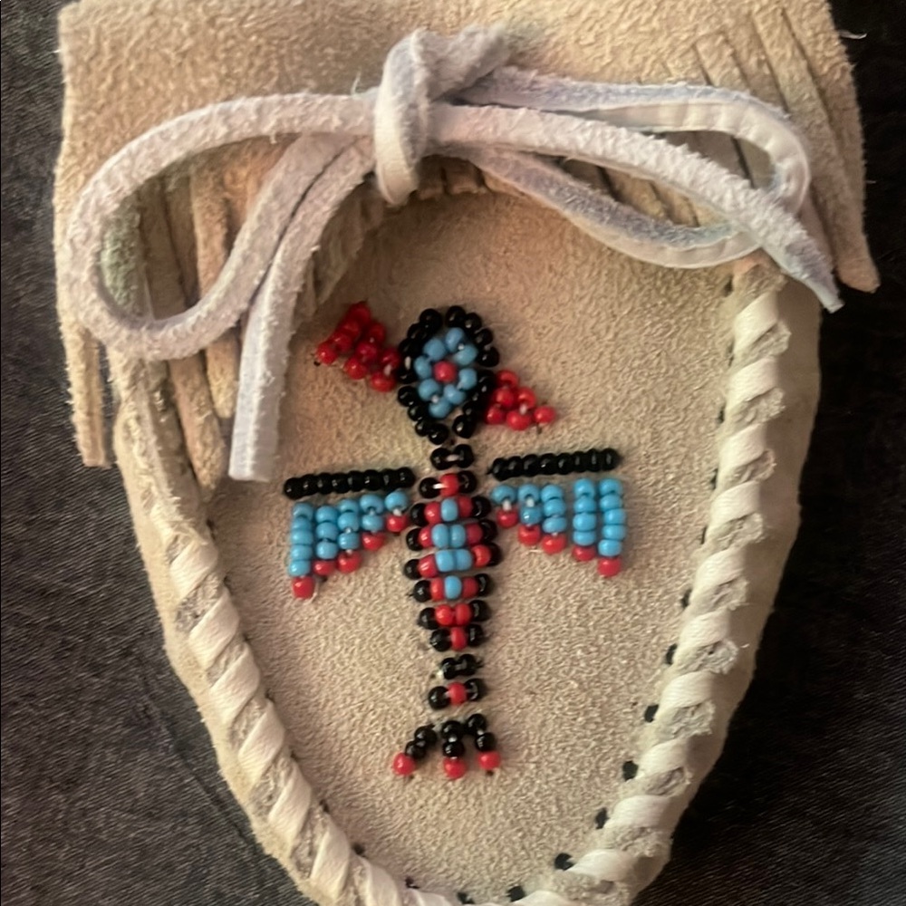 Embroidered Beige Moccasins - Picture 4 of 5
